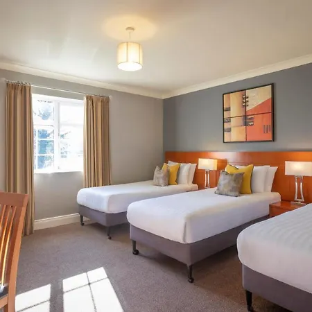 Aparthotel Gleneagle River