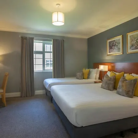 Aparthotel Gleneagle River