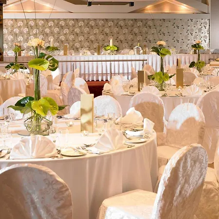 Gleneagle River 아파트호텔 4*