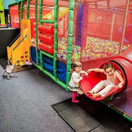 Ξενοδοχείο με διαμερίσματα Gleneagle River 4*